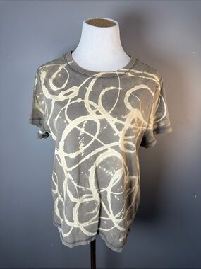 Women’s Gray Tie-Dye Circle Print Tee